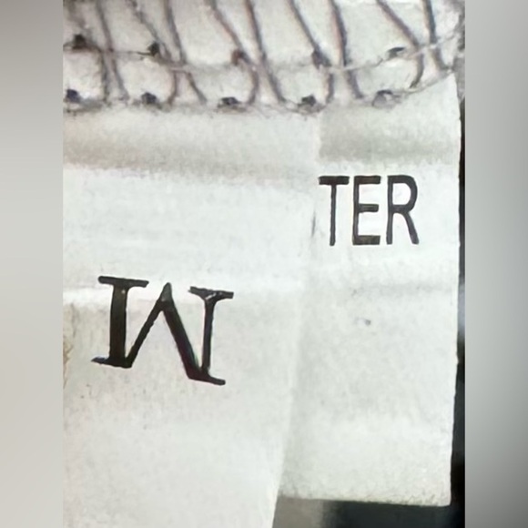 Chic Gray Blouse with Sequin Accent - Size Medium- NWOT - Picture 3 of 7